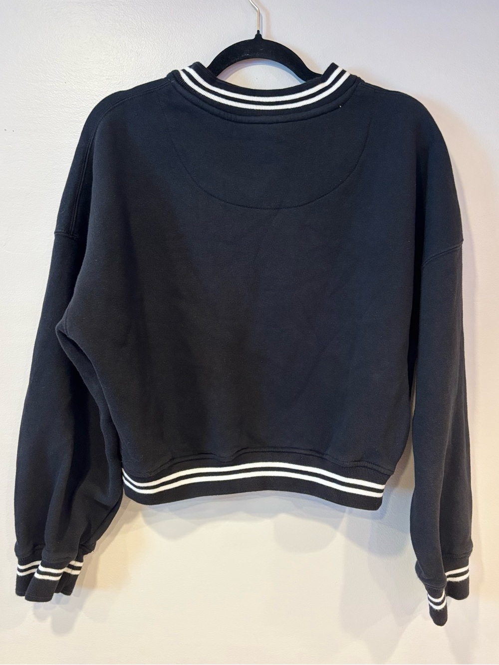 Bass Pro Shops Striped V-Neck Black & White Varsity Sweater Women's Small - Picture 2 of 6